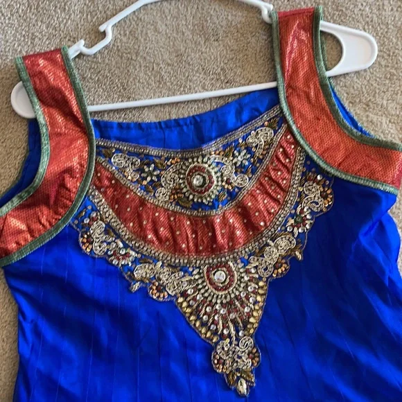 Salwar suits - Picture 3 of 4